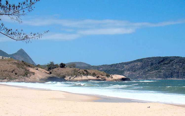 Clubes - Quero Morar em Niterói - O melhor site de informações