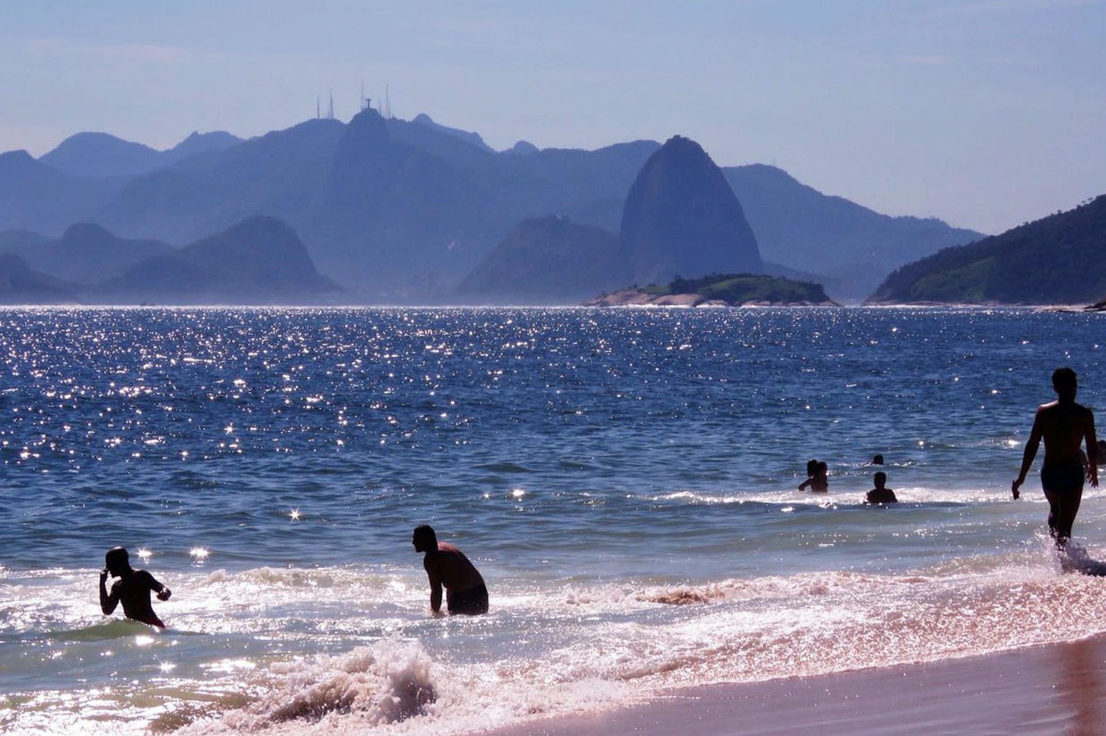 Niterói tem quatro entre as dez praias mais limpas da Região Metropolitana