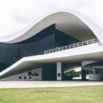 Teatro Popular Oscar Niemeyer recebe multiartístico internacional