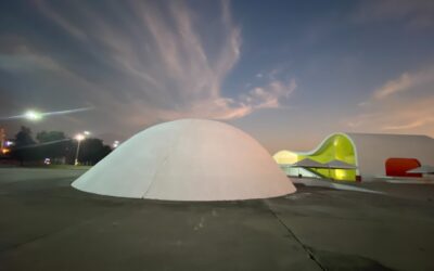 Preservação do oceano é tema de exposição gratuita no Caminho Niemeyer em Niterói