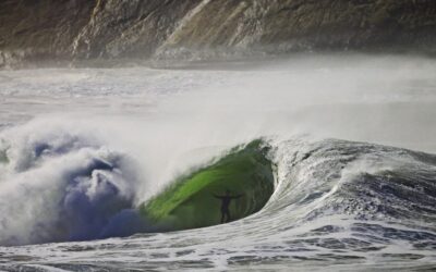 Itacoatiara Big Wave: Começa a disputa de ondas gigantes