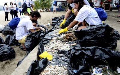 Niterói faz mutirão em praias no Clean Up Day 2025