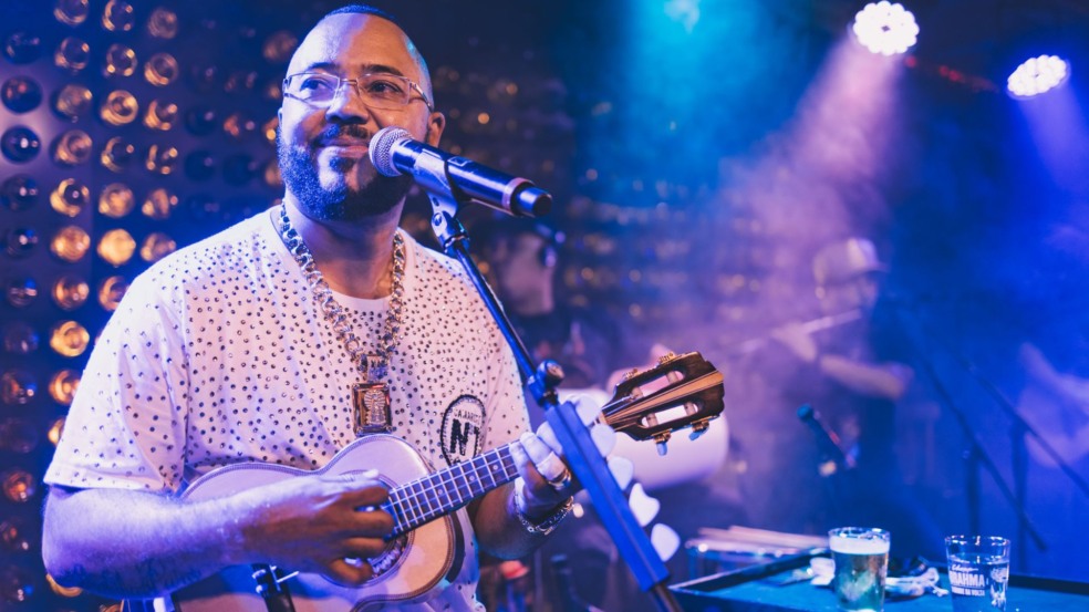 Niterói faz festa gratuita com show de Dudu Nobre 