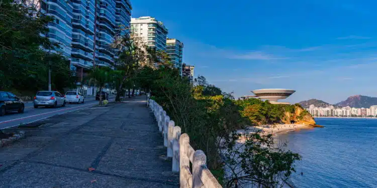 Niterói encanta novos moradores com charme e qualidade de vida