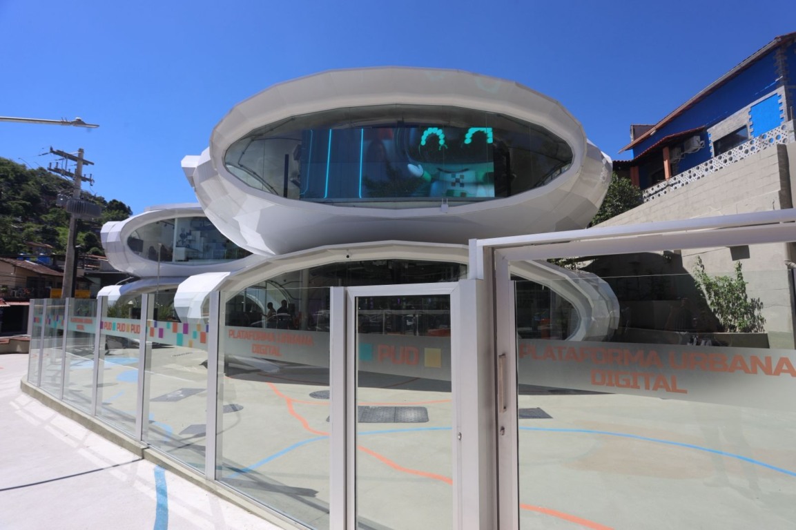 Novo espaço em Niterói prepara crianças e jovens para o futuro 