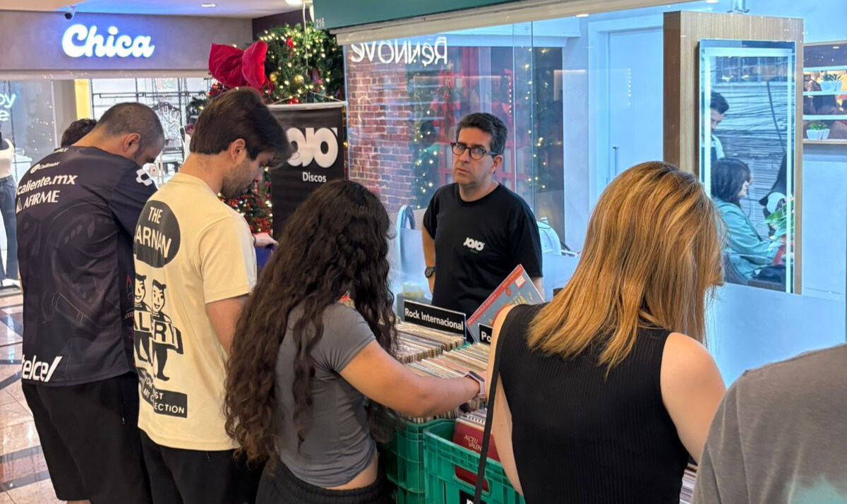 Feira de Vinil de Niterói volta no Natal com 800 discos da Jojô