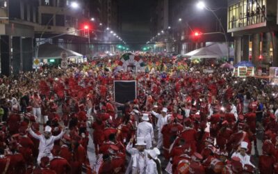 Viradouro celebra tetracampeonato em Niterói com festa