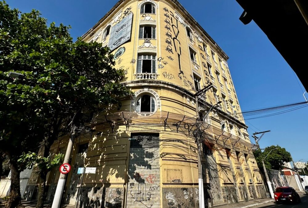 O plano para o antigo prédio do TCE em Niterói